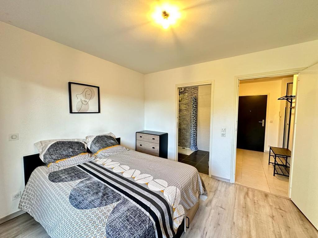 Le Paisible Apartment ดูแวนน์ ภายนอก รูปภาพ